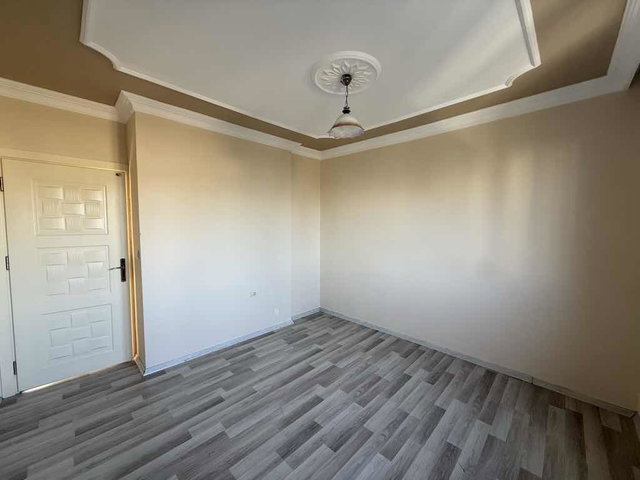 MANAVGAT ILICA MAHALLESI’NDE ARA KAT GENIŞ 2+1 KİRALIK DAIRE ￼