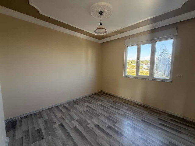 MANAVGAT ILICA MAHALLESI’NDE ARA KAT GENIŞ 2+1 KİRALIK DAIRE ￼