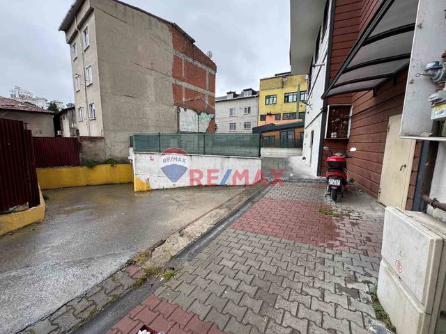 ALİBEYKÖY 90M² 2+1 ASANSÖRLÜ OTOPARKLI NAMIK KEMAL CADDESİ ÜZERİ