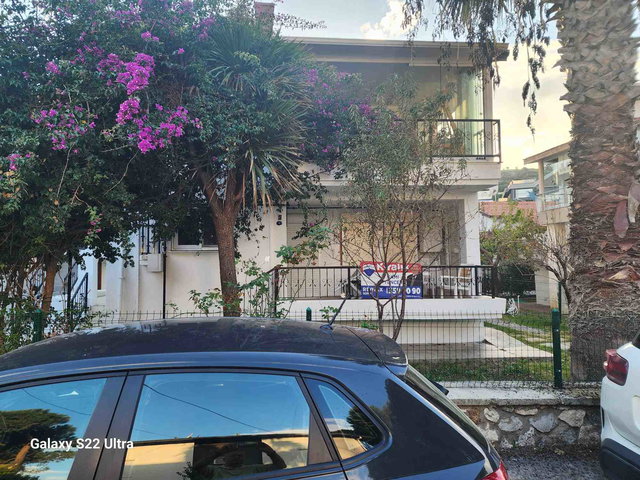 URLA İSKELE MAH.BAKSAN SİTESİ 2+1 YÜKSEK GİRİŞ EŞYALI KİRALIK
