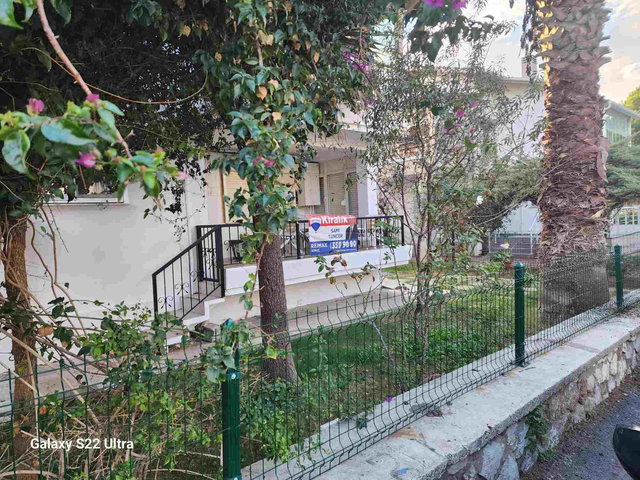 URLA İSKELE MAH.BAKSAN SİTESİ 2+1 YÜKSEK GİRİŞ EŞYALI KİRALIK