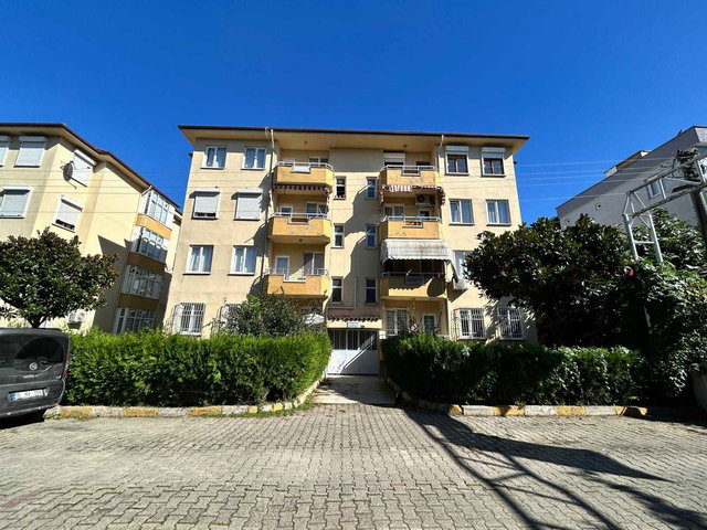 REMAX AREA'DAN GÜRSU EĞITIM SITESINDE  SATILIK 3+1 DAIRE