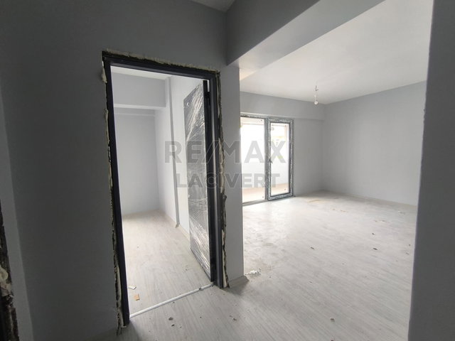 RE/MAX LACIVERT'TEN KARAYOLLARIN'DA KİRALIK 1+1 DAIRE