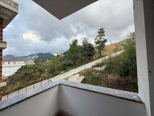 ERİKLİMANDA DENİZ MANZARALI, EBEVEYN BANYOLU 145 M² SATILIK 3+1