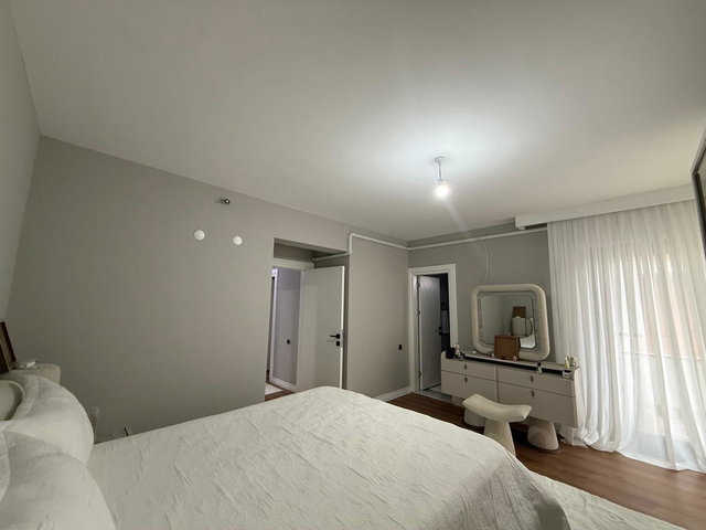 ERİKLİMANDA DENİZ MANZARALI, EBEVEYN BANYOLU 145 M² SATILIK 3+1