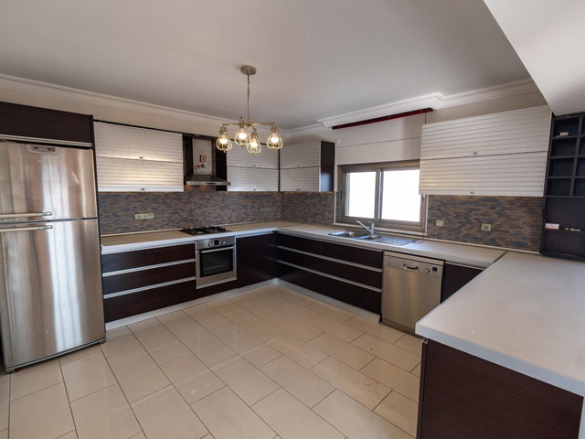 BORNOVA KAZIMDIRIK MAHALLESI SATILIK 180 M2 4+1 DAIRE GENÇ BINA