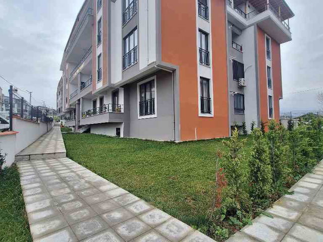 BAŞİSKELE'DE 3+1 SİTE İÇERİSİNDE DAİRE