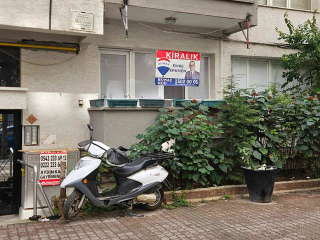 REMAX MOD'DAN KIZILCIKLI CD. AYRI MUTFAK BALKONLU KİRALIK 1+1