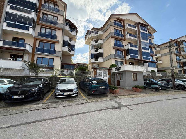 DİLEK ERCAN RE/MAX ÇAKRA