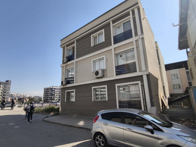 ÇİĞLİ BALATÇIK’TA  ÜNİVERSİTEYE YAKINI EŞYALI  KİRALIK 1+1 DAİRE
