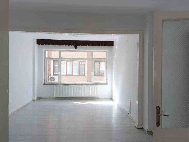 FATİH BOYACİ KAPISI SOKAK TEMİZ 3+1 KİRALIK