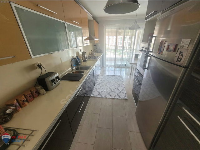 REMAX HANE-2 TEK YETKİLİ OFİS- FIYAKA 3+1 165M2 3.KAT ORTA BLOK