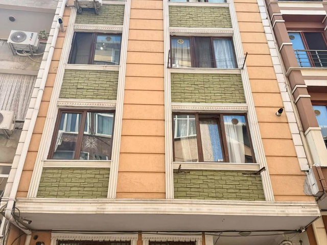DARÜLACEZE-PERPA METROBÜSÜNE 5 DK YÜRÜME MESAFESINDE BOŞ KIRALIK 2+1