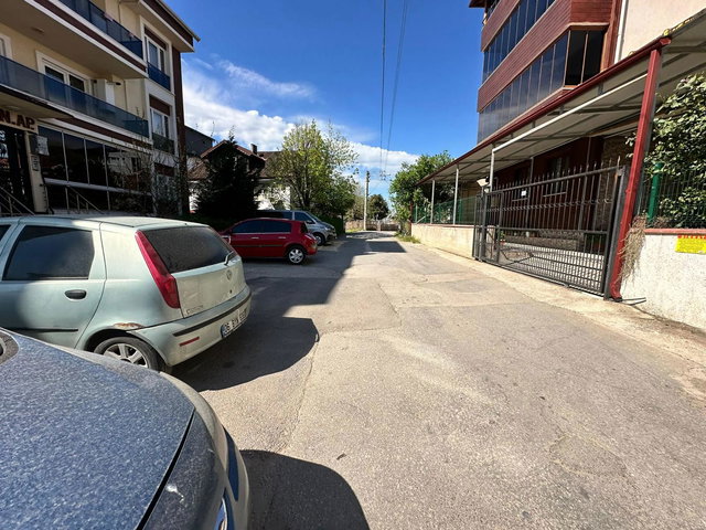İZMIT YENIMAHALLE’DE DENIZ MANZARALI KIRALIK 4 + 1 DAIRE