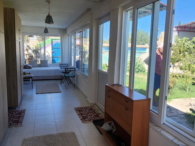 BALAT'TA ATÖLYELİ, 800M² ARSALI TEK KATLI 3+1 EV