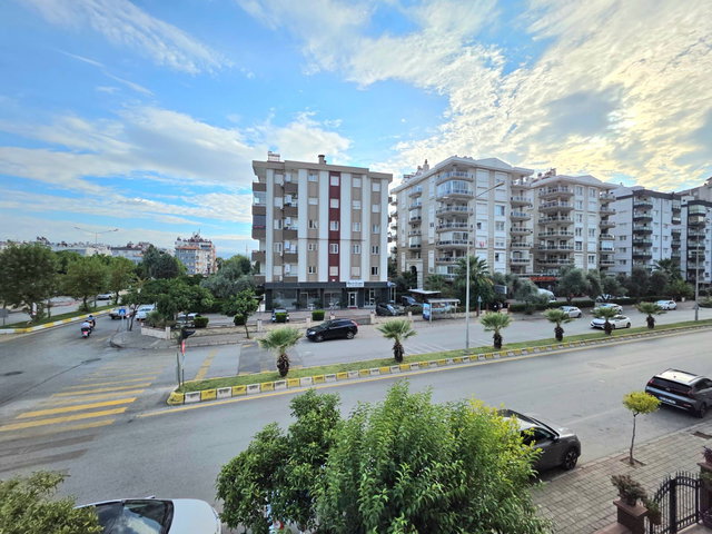AYDIN GİRNE MAHALLESİ ŞAİR ÖMER BULVARI’NDA GENİŞ 4+1 TÜM İHTİYAÇLARINIZ KAPINIZDA