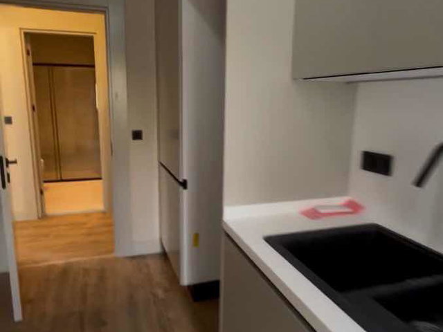 KIZILTOPRAK’TA MERKEZİ KONUMDA, BALKONLU SIFIR 2+1 KİRALIK DAİRE