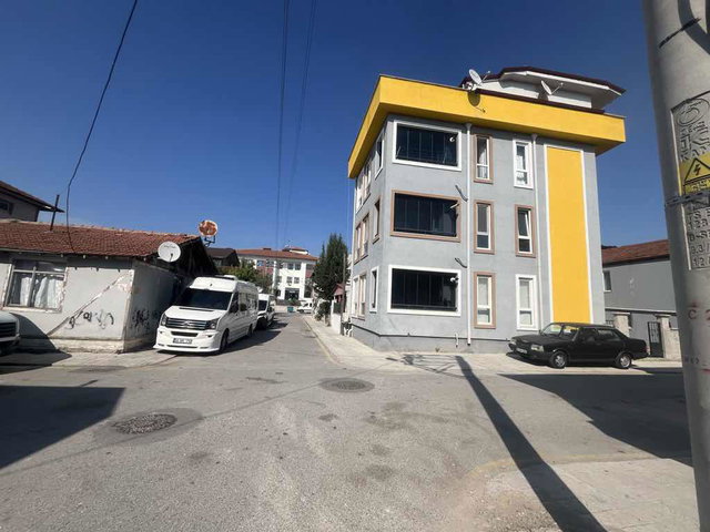 ADAPAZARI’NDA 2022 YAPIMI 4+1 | 120 M² BRÜT | YERDEN ISITMALI, BALKONLU, 2 BANYOLU