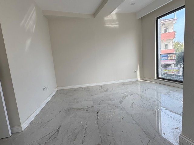 DUDULLU MERKEZDE YATIRIMLIK KULLANIŞLI FIRSAT DAİRE