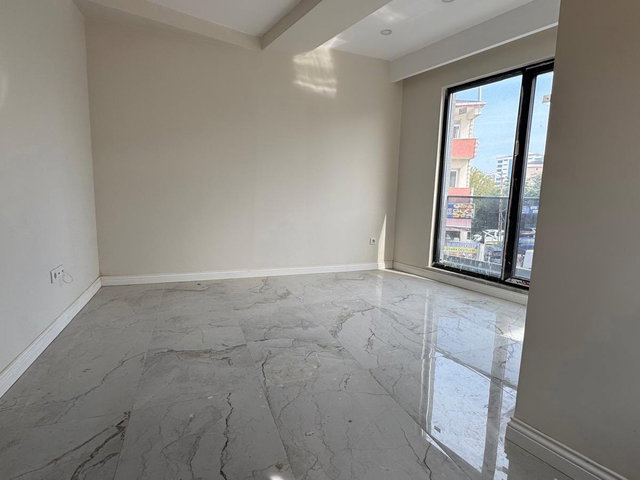 DUDULLU MERKEZDE YATIRIMLIK KULLANIŞLI FIRSAT DAİRE