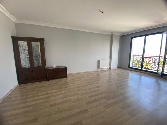 ÇINARDERE MAH. SITE IÇERISINDE 3+1 KIRALIK DAIRE