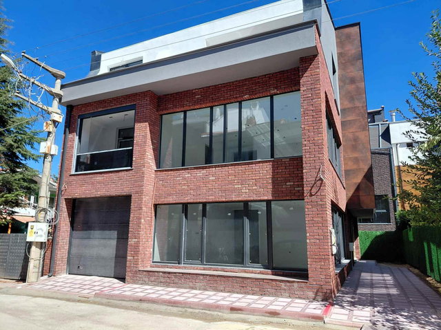 REMAX MOD'DAN SÜMER MAH.'DE 7+2 KİRALIK VİLLA