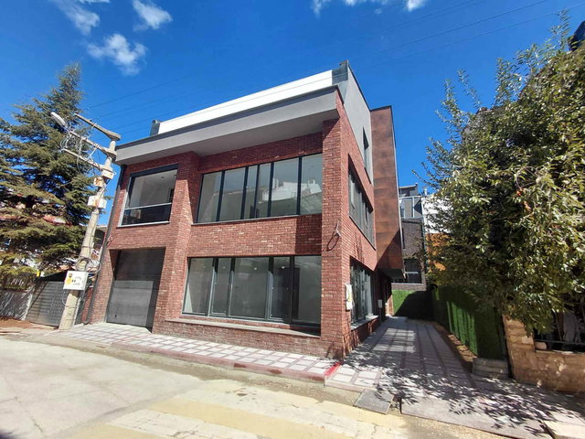 REMAX MOD'DAN SÜMER MAH.'DE 7+2 KİRALIK VİLLA