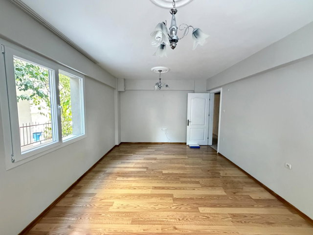 BORNOVA İNÖNÜ MAHALLESI'NDE KIRALIK 3+1 DAIRE DOĞALGAZLI