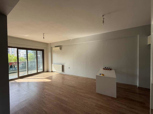 REMAX ARMA’DAN HAVUZLU SİTEDE KİRALIK 1+1 ARA KAT DAİRE