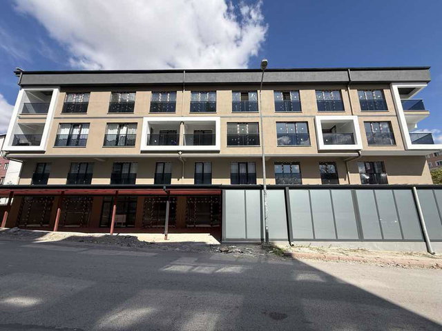 BATIKENT CİTY LİFE 4 DE SATILIK 1+1 DAİRE