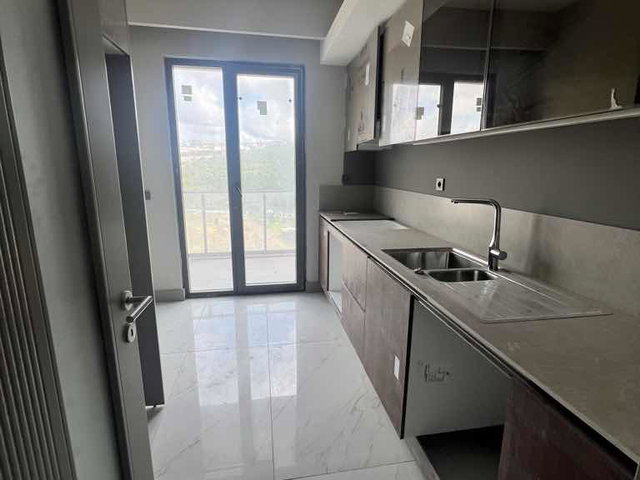 FOREV MODERN VADİ ARNAVUTKÖY’DE SATILIK 2+1 EBEVEYN BANYOLU ŞEREFİYESİ YÜKSEK DAİRE