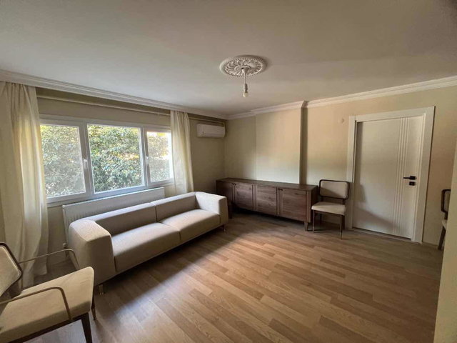EGE SAĞLIK HASTANESI YAKINI GÜÇLENDIRILMIŞ BINADA TADILATLI 2+1 DAIRE