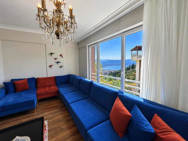 İZMİT CEDİT MAH. LAVİNYA PARK SİTESİ 3+1 SATILIK DAİRE