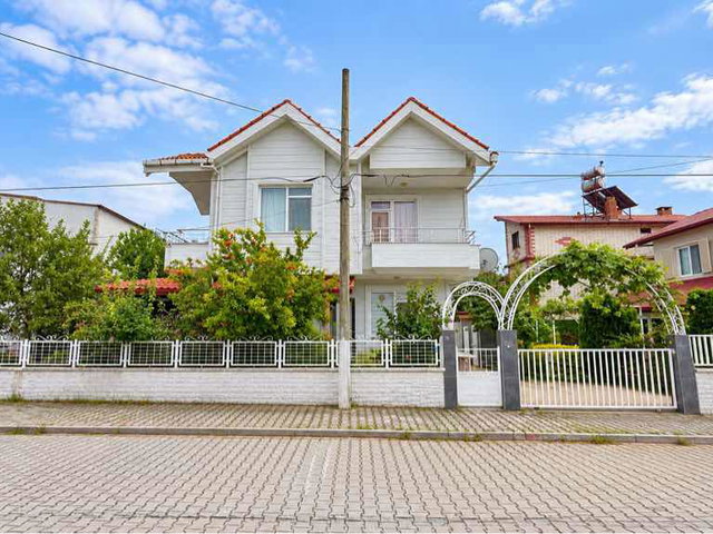 REMAX BARLAS GÜRLERDEN ÇATALÇAM SAHİLE 100M SATILIK FIRSAT VİLLA