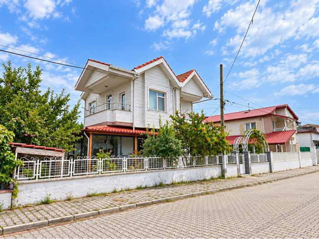 REMAX BARLAS GÜRLERDEN ÇATALÇAM SAHİLE 100M SATILIK FIRSAT VİLLA