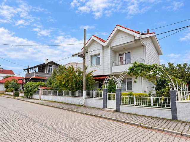 REMAX BARLAS GÜRLERDEN ÇATALÇAM SAHİLE 100M SATILIK FIRSAT VİLLA