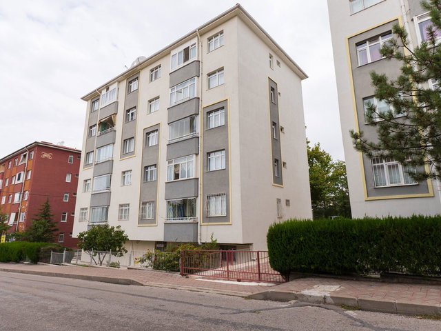 SINCAN FATIH ULUBATLI HASAN 110 EVLER SITESI 3+1 SATILIK DAIRE