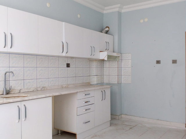 ŞEHRİN TAM MERKEZİNDE 145 M² BRÜT FERAH 3+1 KİRALIK
