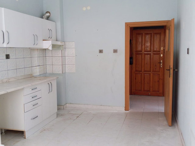 ŞEHRİN TAM MERKEZİNDE 145 M² BRÜT FERAH 3+1 KİRALIK