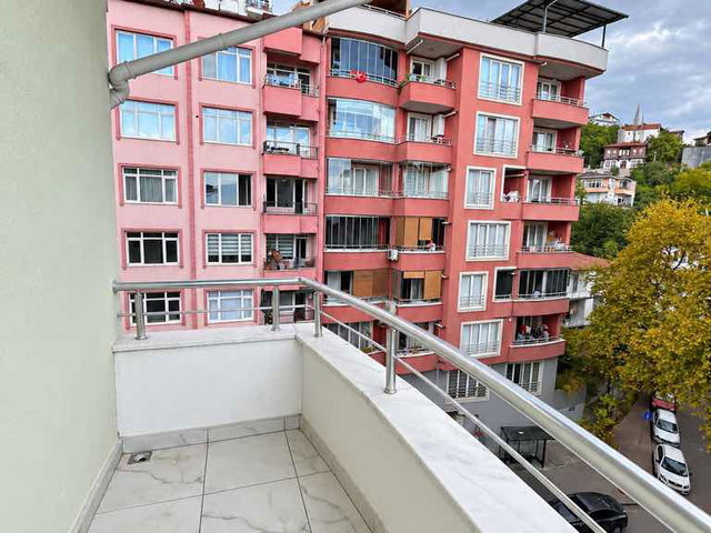 İZMİT KOZLUK MAH. 3+1 ÇATI DUBLEKSİ FULL DENİZ MANZARALI KİRALIK DAİRE