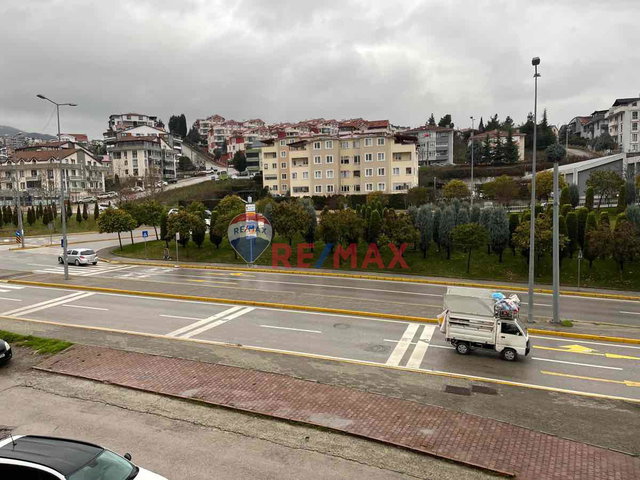 REMAX MAXİMUMDAN DEĞİRMENDEREDE 3+1 GENİŞ DAİRE