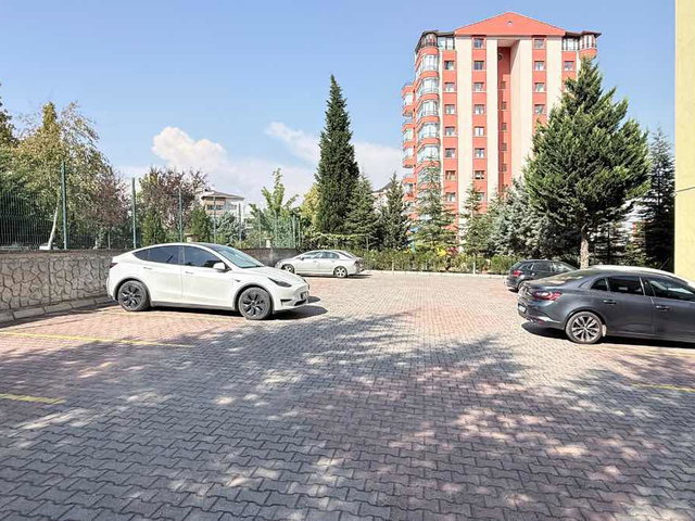 ERYAMAN ALTAY MAHALLESİ’NDE GENİŞ VE MASRAFSIZ 4+1 DAİRE!