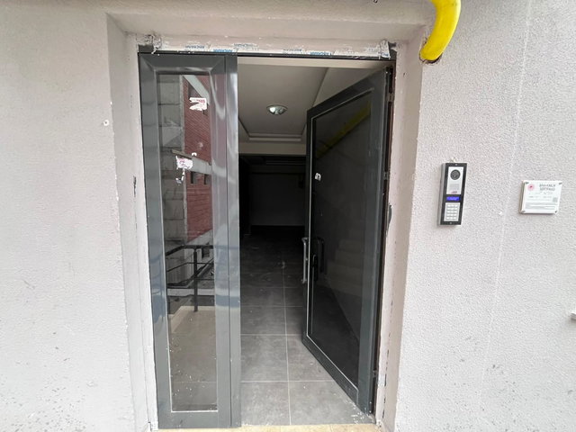 REMAX DEM'DEN HOCABEY MAH. ÇARŞI MERKEZİNE 5 DAKİKA 2+0 SATILIK