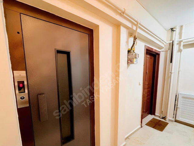 TUZLA’DA SİTE İÇİNDE 3+1 | 135 M² BRÜT | 2. KAT | KOMBİLİ | BALKONLU KİRALIK DAİRE
