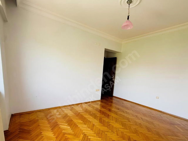 TUZLA’DA SİTE İÇİNDE 3+1 | 135 M² BRÜT | 2. KAT | KOMBİLİ | BALKONLU KİRALIK DAİRE