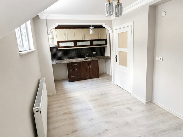 RAMİ`DE ANA CADDEYE YAKIN, BAHÇELİ SATILIK 2+1 DAİRE