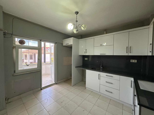 REMAX SOFT'TAN SERDİVAN DA PRESTİJLİ KONUMDA 3+1 KİRALIK DAİRE