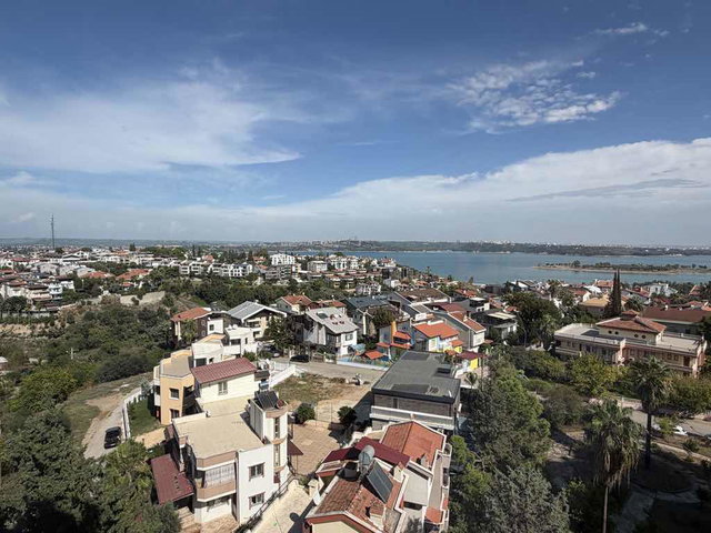 RE/MAX OVA’DAN ÇUKUROVA GÜZELYALI’DA SEYHAN GÖL MANZARALI 4+1