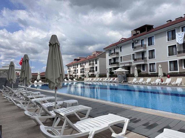 BAŞİSKELE’DE SİTE İÇİNDE 4+1, 225 M² BRÜT, 3 BANYOLU EŞYASIZ KİRALIK VİLLA
