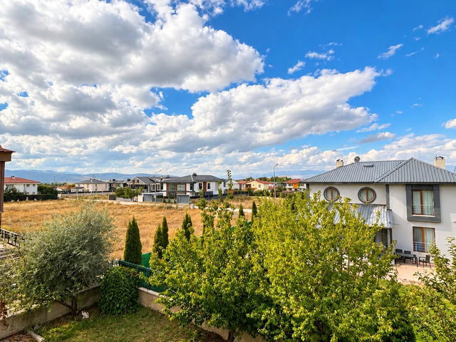 RE/MAX LACİVERT'TEN DADAŞKENT'TE SATILIK 14+2 VİLLA